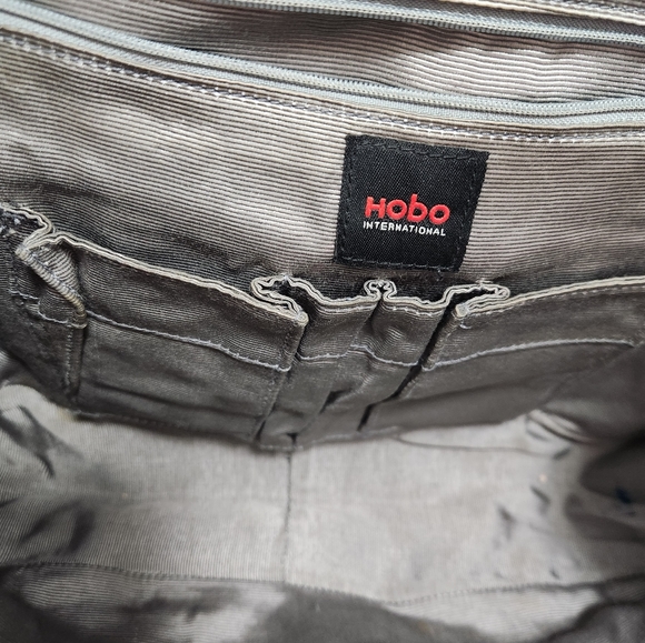 HOBO INTERNATIONAL Kiss Lock Wool Patent Leather Bag - Picture 4 of 7